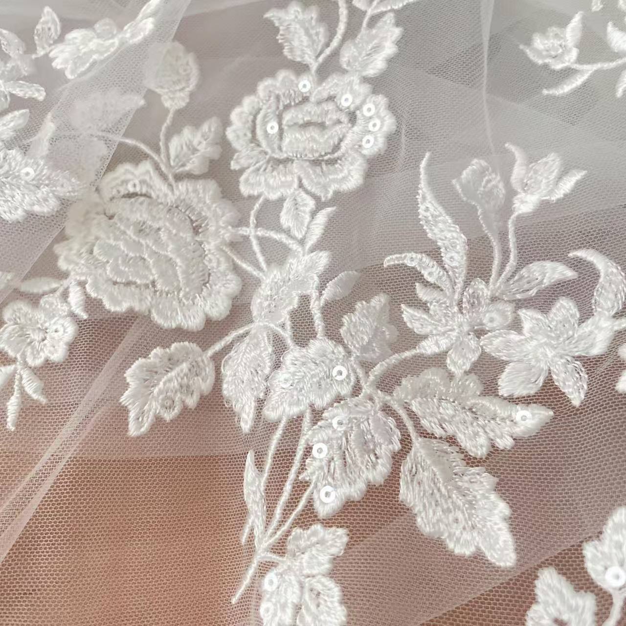 Embroidery Flower Pattern - ผ้าลูกไม้ปักลายฝรั่งเศส ลายดอกไม้สวยงาม ประดับเลื่อมงานแต่งงานสุดโรแมนติก อุปกรณ์ตกแต่งพื้นหลังชุดแต่งงาน DIY