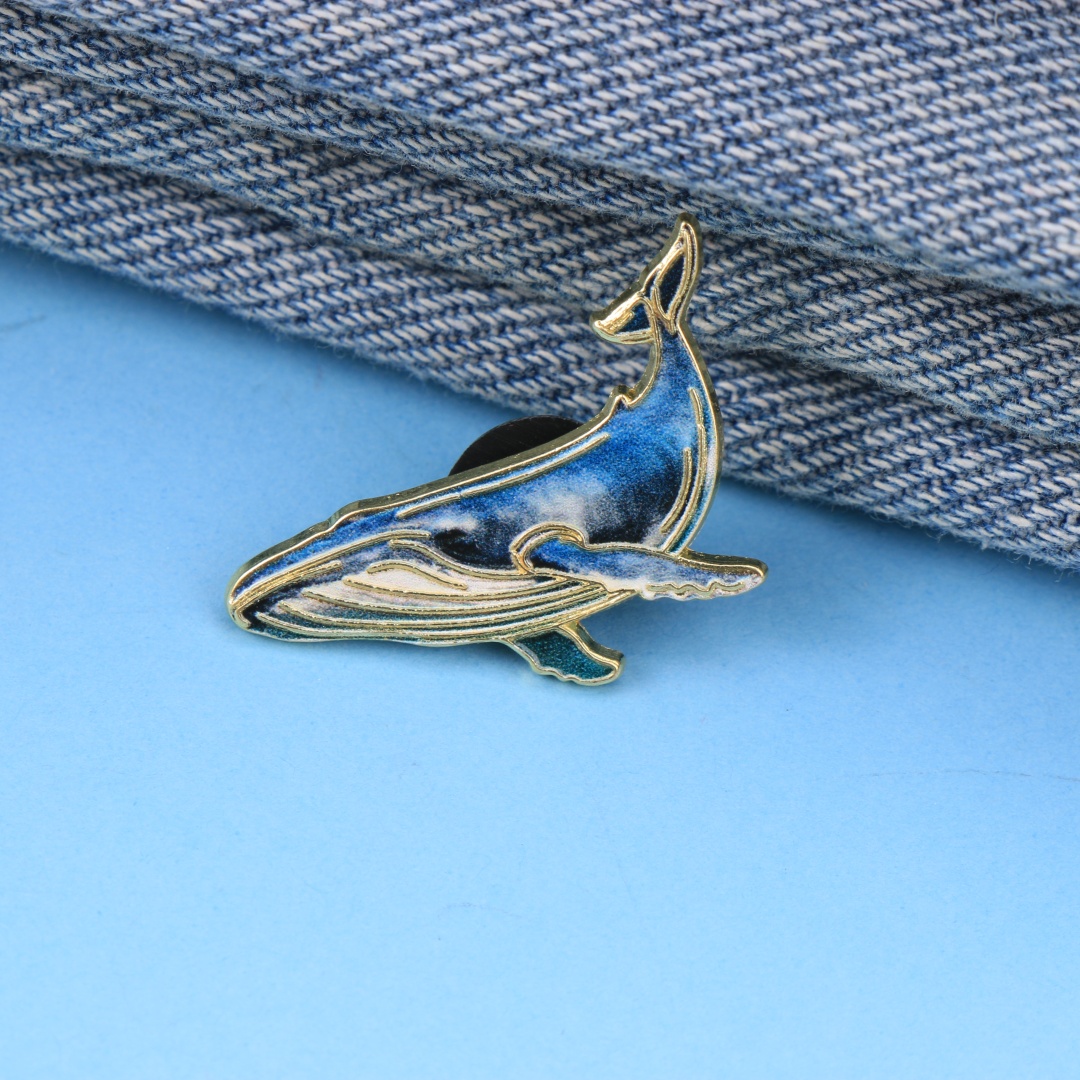 เข็มกลัดเคลือบสีน้ำเงินไล่เฉดล - Embroidery Whale บทวิจารณ์และราคา