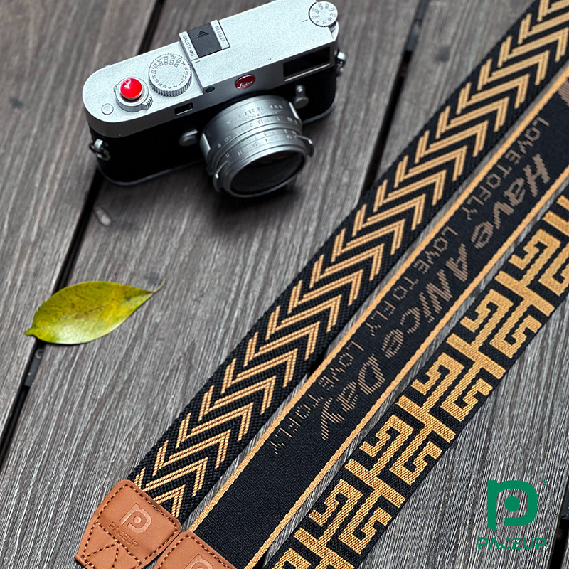 สายคล้องกล้องปักลายคลาสสิก สาย - Embroidery Alpha บทวิจารณ์และราคา